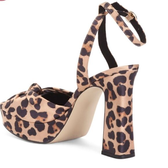 Women's Rampage Platform Dress Heels Leopard Cheetah Print - Picture 2 of 2